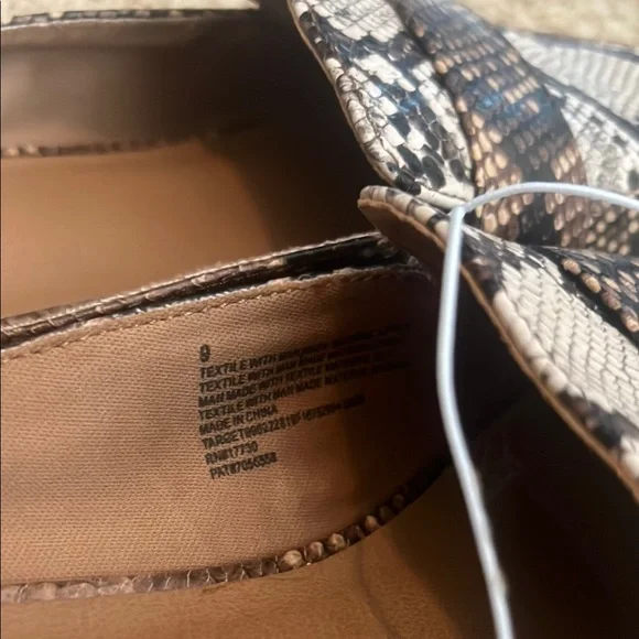 Universal Threads Faux Snakeskin Loafers mules sz 9 - Picture 4 of 5